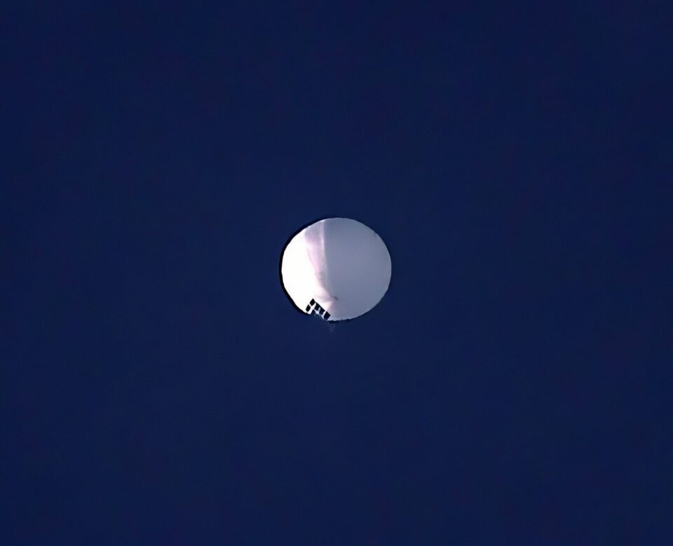 What is a suspected Chinese spy balloon doing above the US?