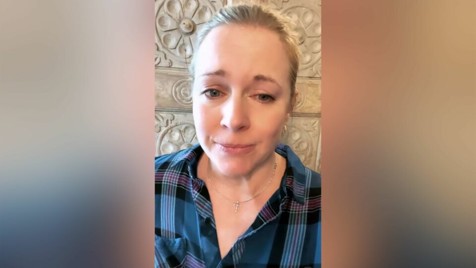 Actress Melissa Joan Hart describes helping children flee campus after Nashville school shooting